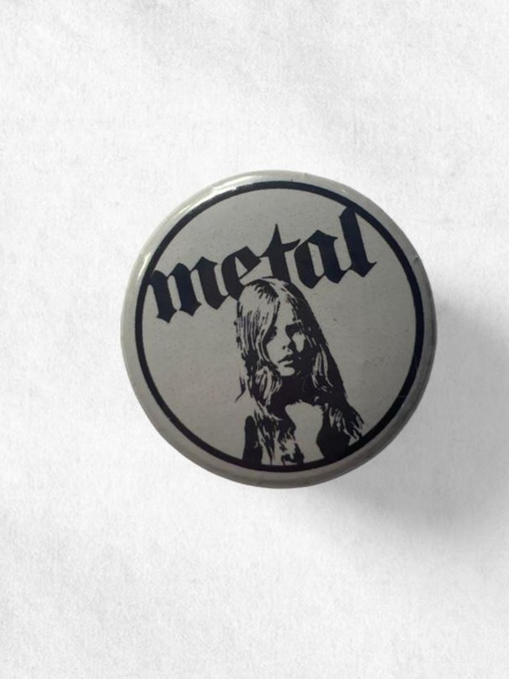 Hysteric Glamour Metal button pin 📌